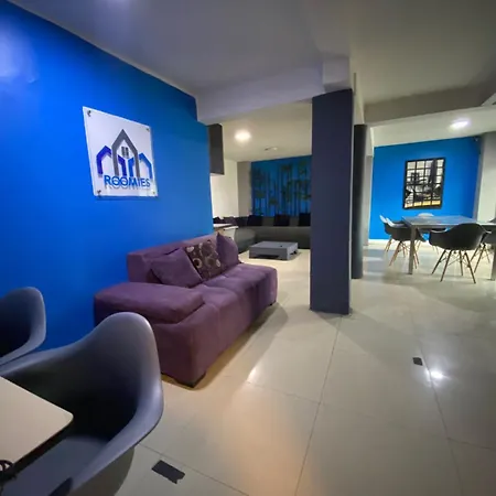 Roomies Hostel - Santa Maria La Ribera